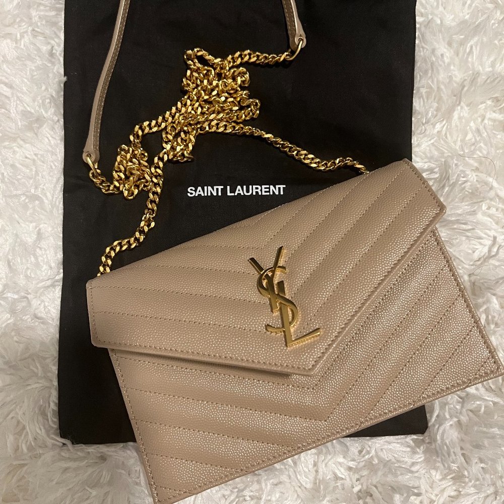 YSL CASSANDRE SAINT LAURENT MATELASSÉ ENVELOPE CHAIN WALLET